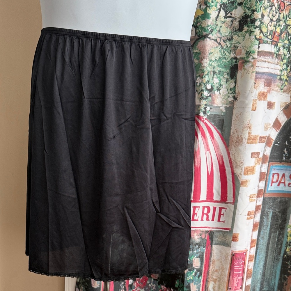 vassarette Black Half Slip w Slit